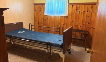 303 W Main St, Andover, OH 44003