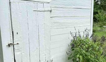 23613 FRONT St, Accomac, VA 23301