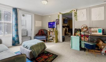 176 Court St, Bangor, ME 04401