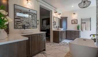95 W FAIRCHILD St, Afton, WY 83110