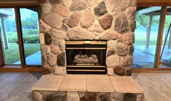 2782 Maitland Dr, Ann Arbor, MI 48105