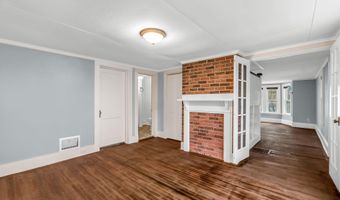 22 Parker St, Bangor, ME 04401