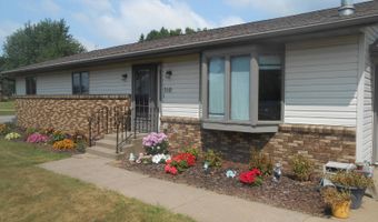 310 W Pine St, Abbotsford, WI 54405