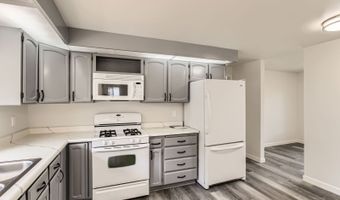 16305 SE STERLING Cir, Milwaukie, OR 97267