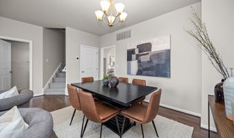 2794 Ashcombe Dr, Ann Arbor, MI 48105