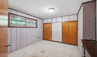 142 Center Grange Rd, Aliquippa, PA 15001