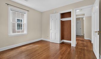 4705 22ND St N, Arlington, VA 22207