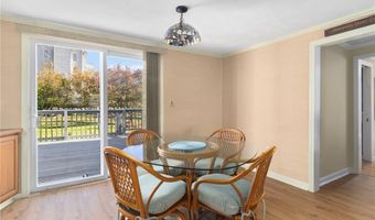 120 Chestnut Ave, Narragansett, RI 02882