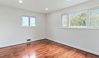 9915 ASHBURTON Ln, Bethesda, MD 20817