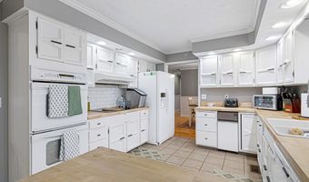 106 Nags Head Rd, Avawam, KY 41713