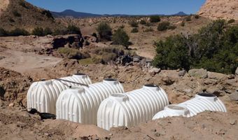 34 Rincon Canada, Abiquiu, NM 87510