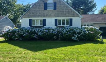 54 Bryan Ave, Amityville, NY 11701