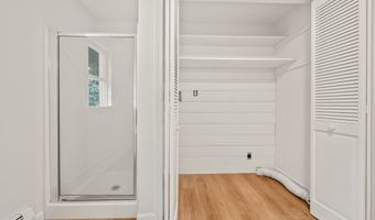 18 Grove Rd, Cromwell, CT 06416