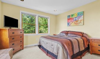 53 Ammonoosuc Dr, Bartlett, NH 03812