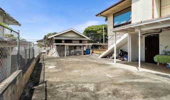 628 Kunawai Lane B, Honolulu, HI 96817
