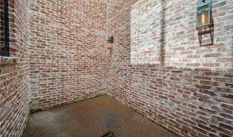 220 SE B St, Bentonville, AR 72712