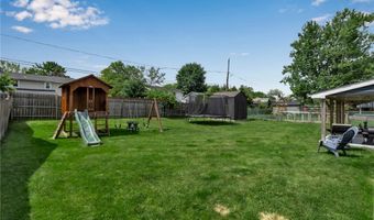 169 Chestnut Hill Ln S, Amherst, NY 14221