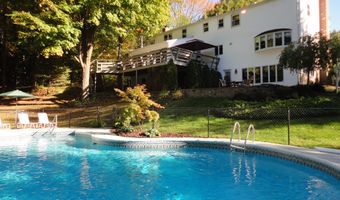 165 Oak Ridge Dr, Berlin, CT 06037