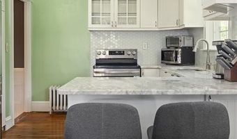 14 Boyden Blvd, East Providence, RI 02915