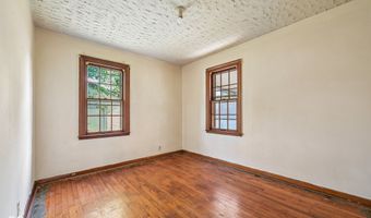 308 E 38th St, Anderson, IN 46013