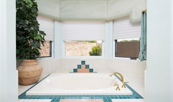 28306 Crescent Hill Way, Escondido, CA 92026