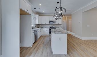 125 Hidden Lake Dr, Anderson, SC 29625