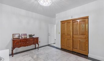 32 Princeville Ln, Las Vegas, NV 89113
