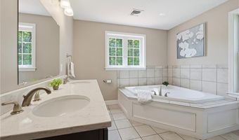 164 Bear Hill Rd 14, Cumberland, RI 02864