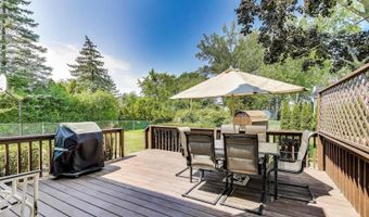 206 W Hintz Rd, Arlington Heights, IL 60004