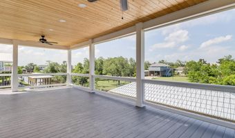 4054 Mallard St, Bay St. Louis, MS 39520