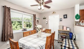 136 Pembroke Rd 6-52, Danbury, CT 06811