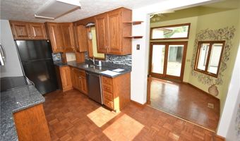 209 Sipple Ave, Amherst, OH 44001