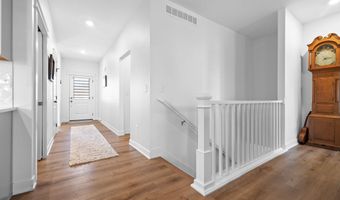 1827 Ledges Dr, Ames, IA 50010