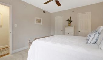 1251 E ABINGDON Dr #1121, Alexandria, VA 22314