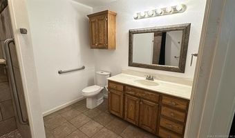 827 Acorn, Ardmore, OK 73401