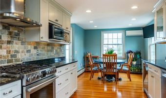 42 Grasslands Rd, East Greenwich, RI 02818