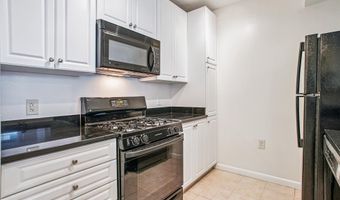 851 N GLEBE Rd 718, Arlington, VA 22203