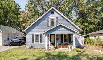 2020 Country Club Dr, Alton, IL 62002