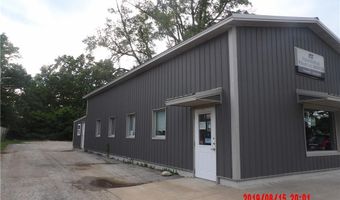 213 S Maple St, Garnett, KS 66032