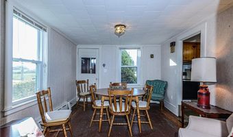 318 Mitchell's Ln, Middletown, RI 02871