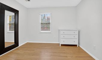 3725 KRYSIA Ct, Annandale, VA 22003