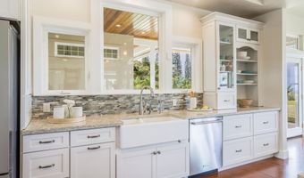 365 E KUIAHA Rd, Haiku, HI 96708