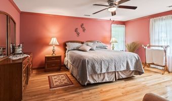 9 Santom St, Auburn, MA 01501