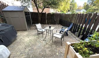 3331 WEBLEY Ct, Annandale, VA 22003