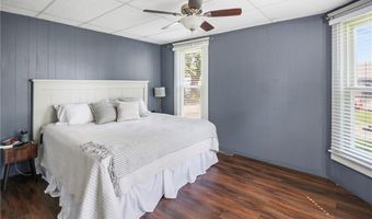 911 E 5th St, Altamont, KS 67330