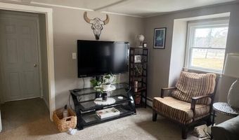 14 Lakeshore Dr, Belgrade, ME 04917
