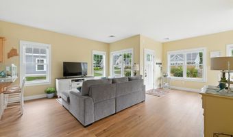 12 Sunrise Ln, Arundel, ME 04046