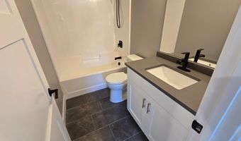 1801 12th Ave NE, Austin, MN 55912