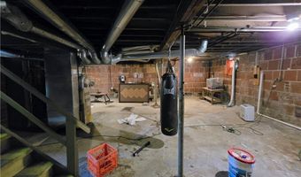 727 EAST Ave, Akron, OH 44320