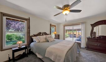 6710 Whispering Canyon Dr, Anderson, CA 96007